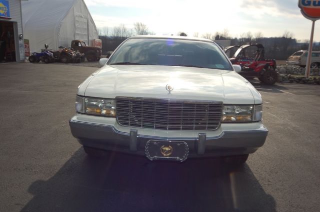 1994 Cadillac Fleetwood Brougham - photo 2