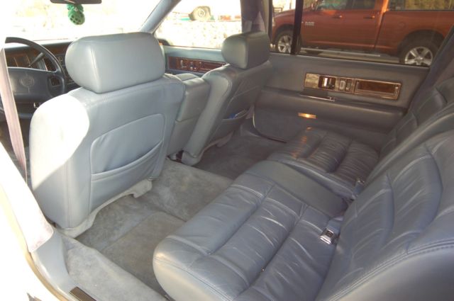 1994 Cadillac Fleetwood Brougham - photo 8
