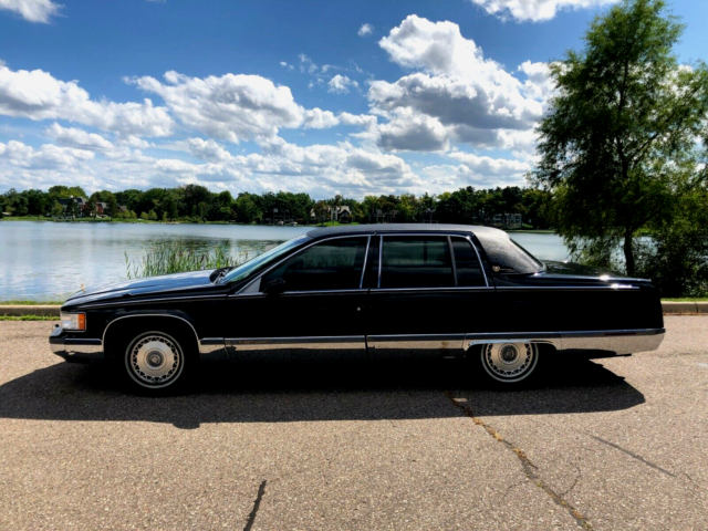 1994 CADILLAC FLEETWOOD BROUGHAM Super Clean Family Owned Garage Kept EXCELLENT 1994 Cadillac Brougham Gold Key