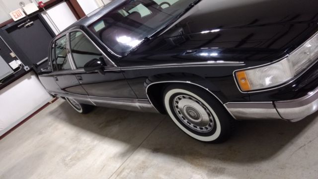 1994 Cadillac Fleetwood brougham - photo 2