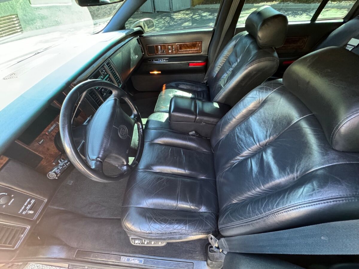 1994 Cadillac Fleetwood Brougham - photo 11