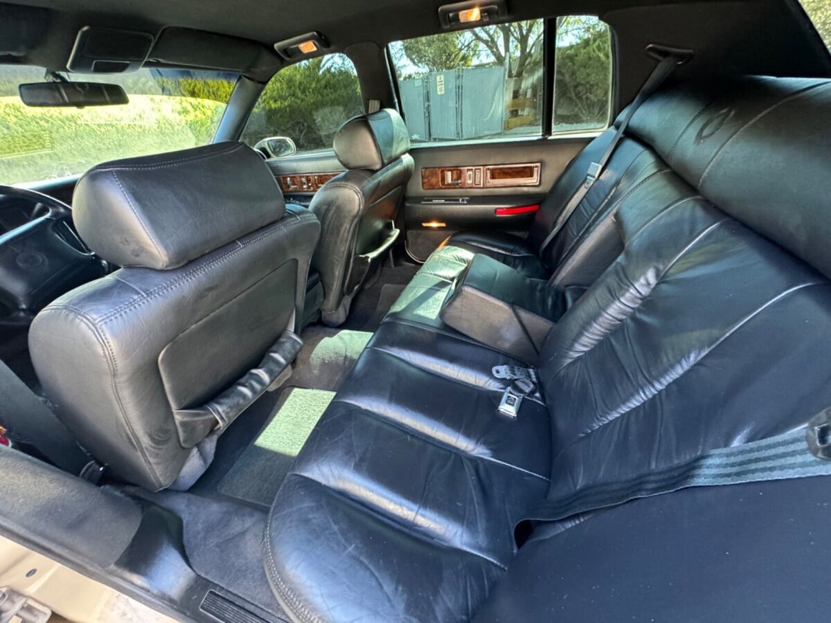 1994 Cadillac Fleetwood Brougham - photo 13