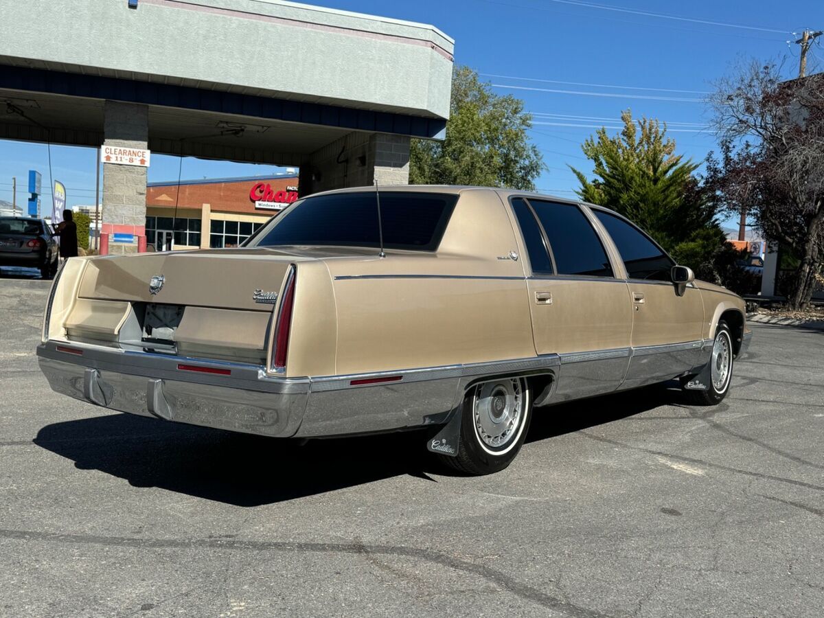 1994 Cadillac Fleetwood Brougham - photo 6