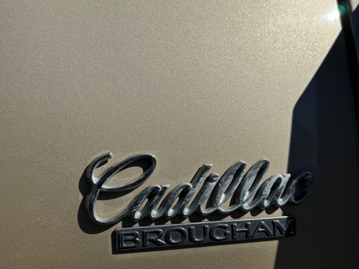 1994 Cadillac Fleetwood Brougham - photo 9