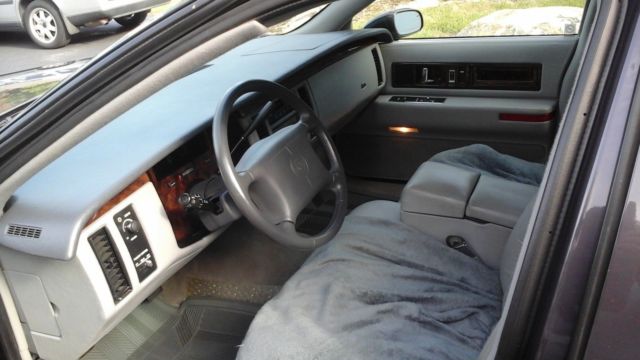 1994 Cadillac Fleetwood - photo 12