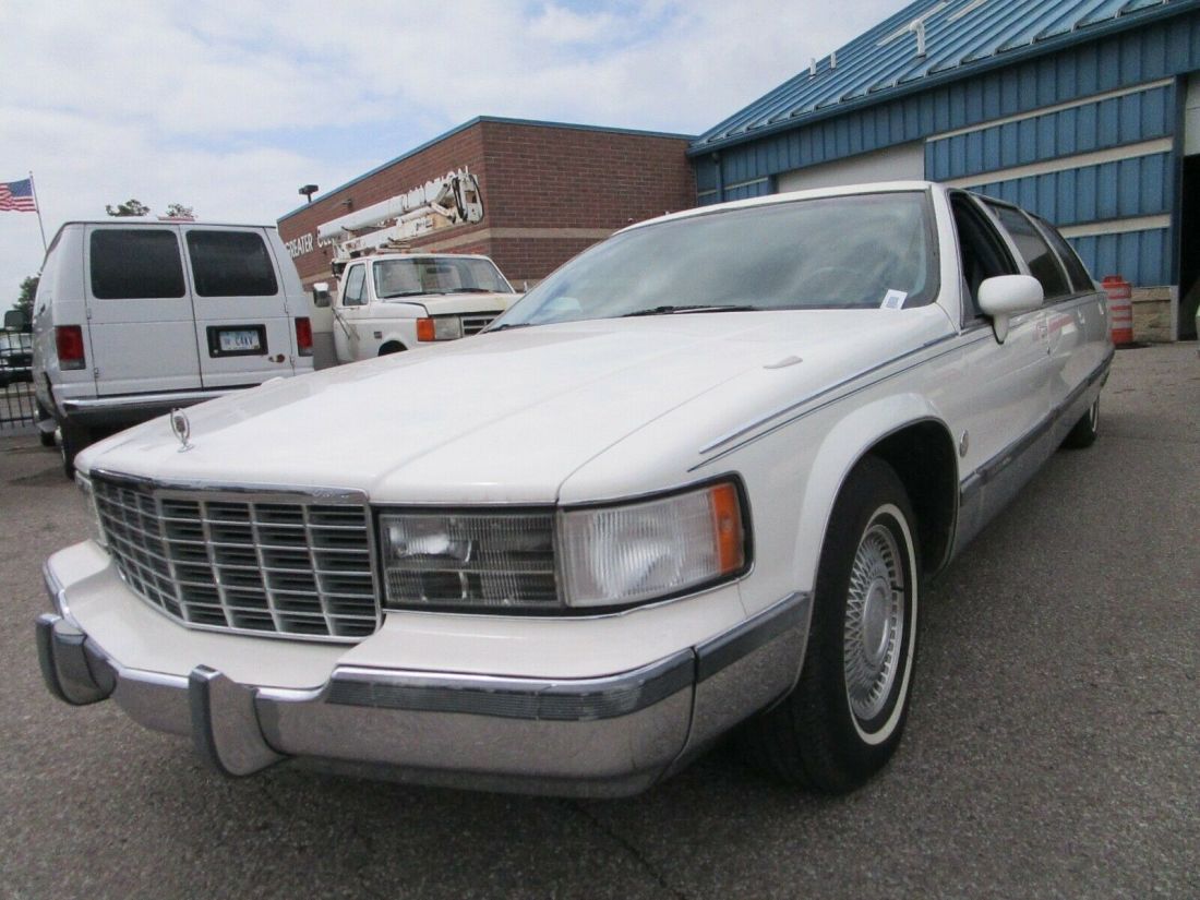 1994 Cadillac Fleetwood Limousine - Absolutely Beautiful Condition - 35K Miles 1994 Cadillac Fleetwood