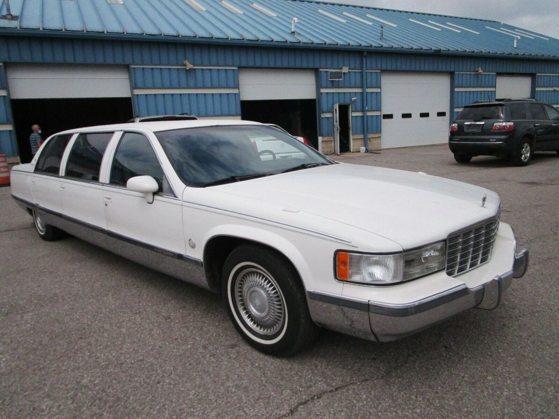 1994 Cadillac Fleetwood - photo 4