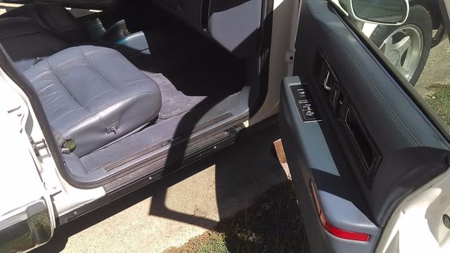 1994 Cadillac Fleetwood No Reserve Custom Floor Console Impala SS wheels New LT1 - photo 10