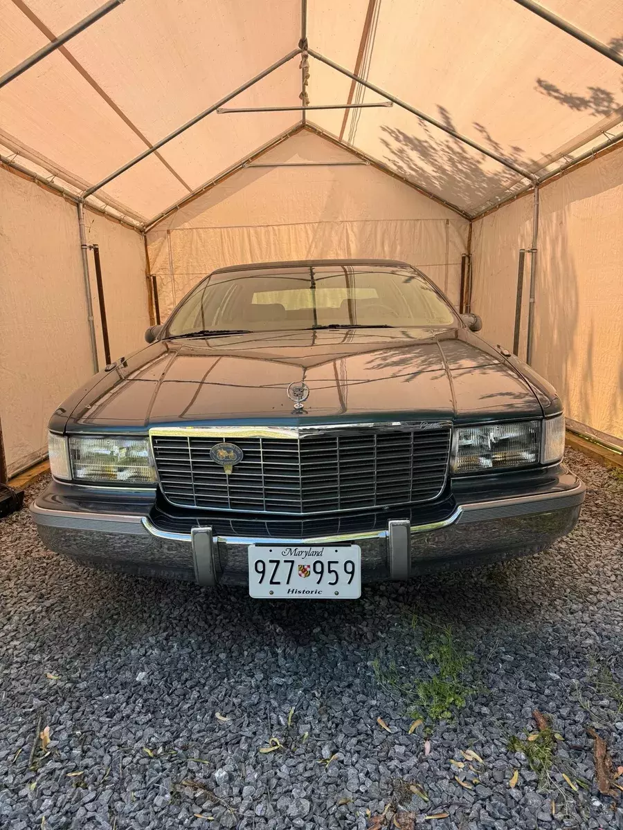 1994 Cadillac Fleetwood Sedan Green BASE 1994 Cadillac Fleetwood BASE