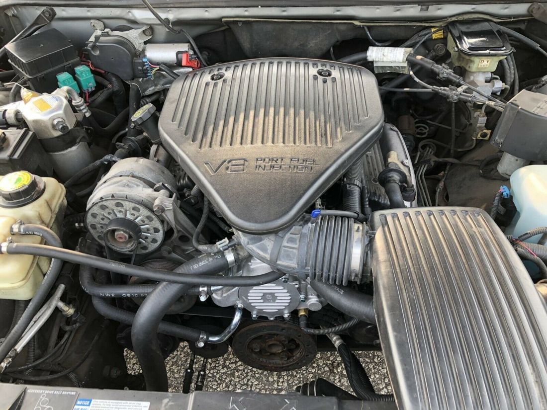 1994 Cadillac Fleetwood BASE - photo 10