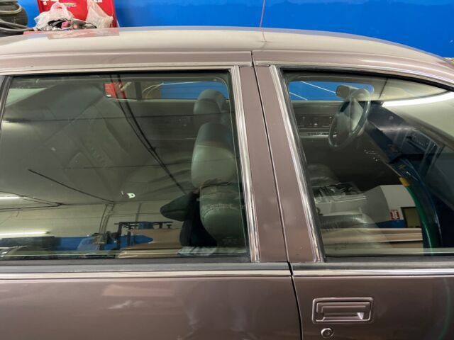 1994 Cadillac Fleetwood Brougham - photo 5