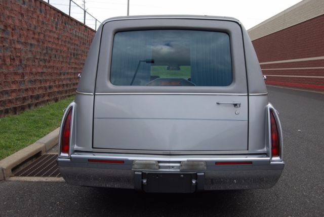 1994 Cadillac Fleetwood Hearse - photo 3