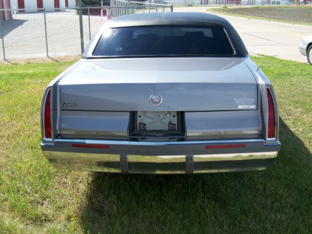 1994 Cadillac Fleetwood - photo 2