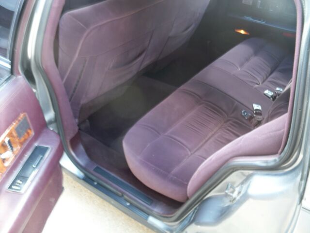 1994 Cadillac Fleetwood - photo 6