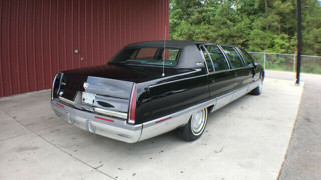 1994 Cadillac Fleetwood Limo - photo 4