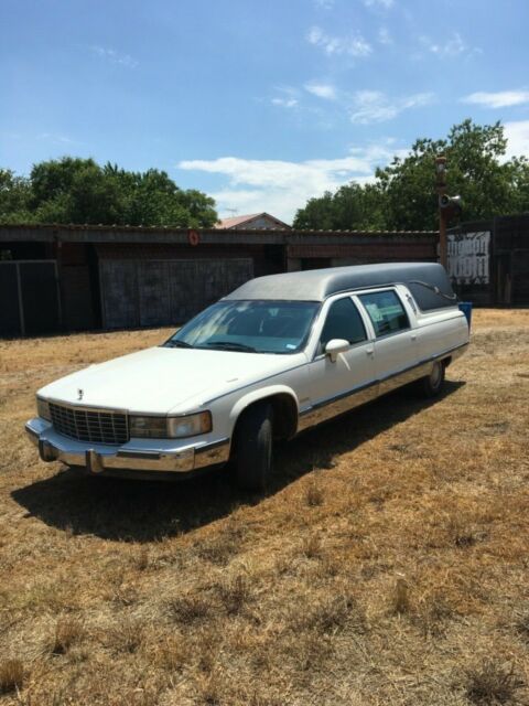 1994 Cadillac Hearse Federal Landau LT1 1994 Cadillac Fleetwood