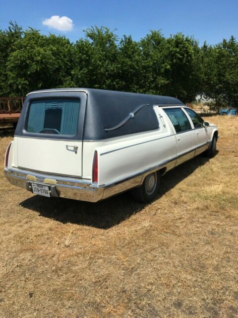 1994 Cadillac Fleetwood - photo 4