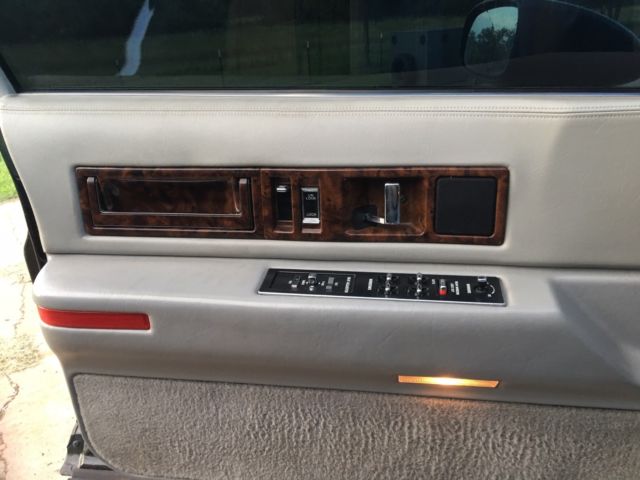 1994 Cadillac Fleetwood Limo - photo 12