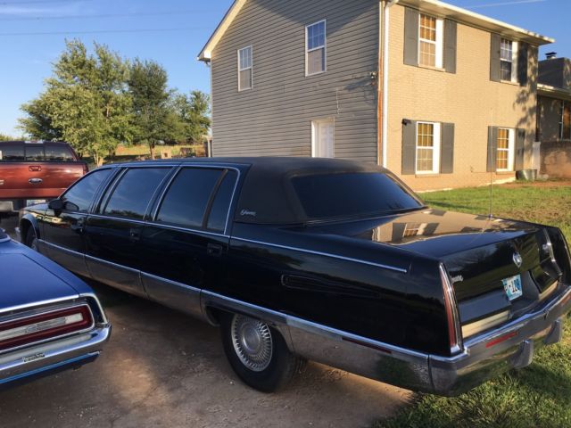 1994 Cadillac Fleetwood Limo - photo 2