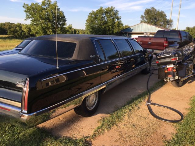 1994 Cadillac Fleetwood Limo - photo 4