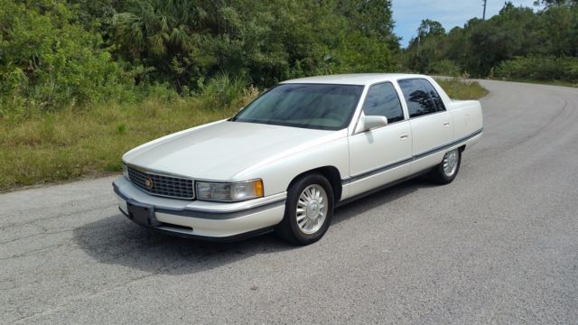 1994 Cadillac Sedan Concours Base 4dr Florida Garaged 4.6L V8, Pearl White 1994 Cadillac Fleetwood Base 4dr Sedan