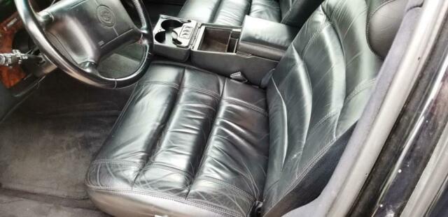 1994 Cadillac Fleetwood Base 4dr Sedan - photo 7