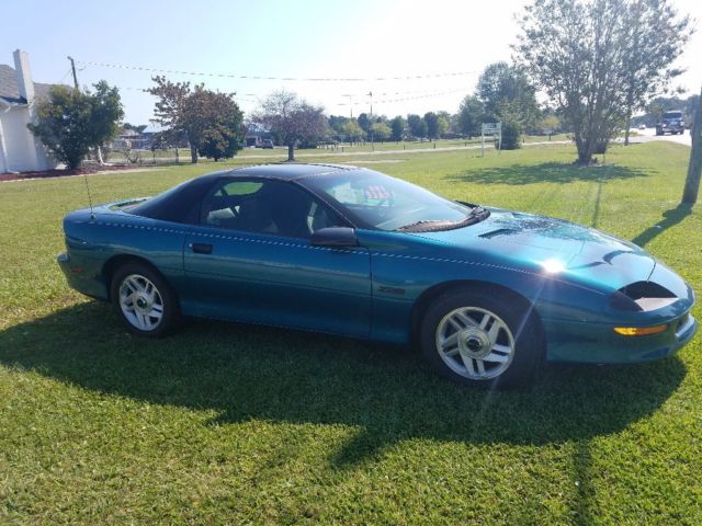 1994 Chevrolet Camaro Z28 automatic with TTops - photo 2