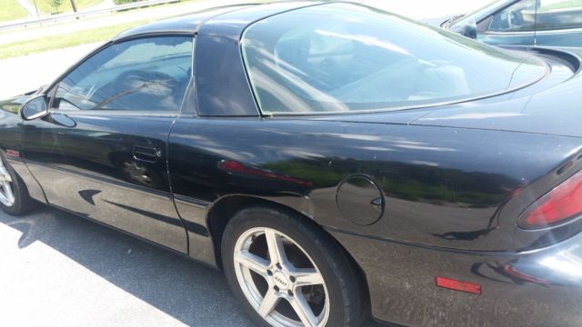 1994 Chevrolet Camaro - photo 2
