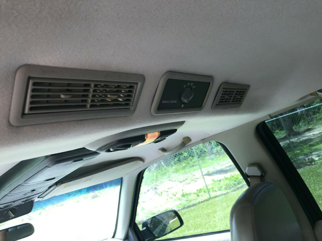 1994 Chevrolet Suburban - photo 13