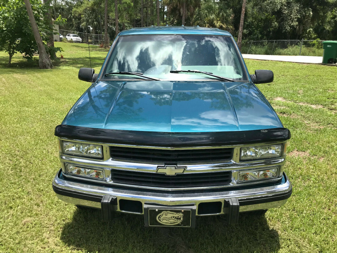 1994 Chevrolet Suburban - photo 3
