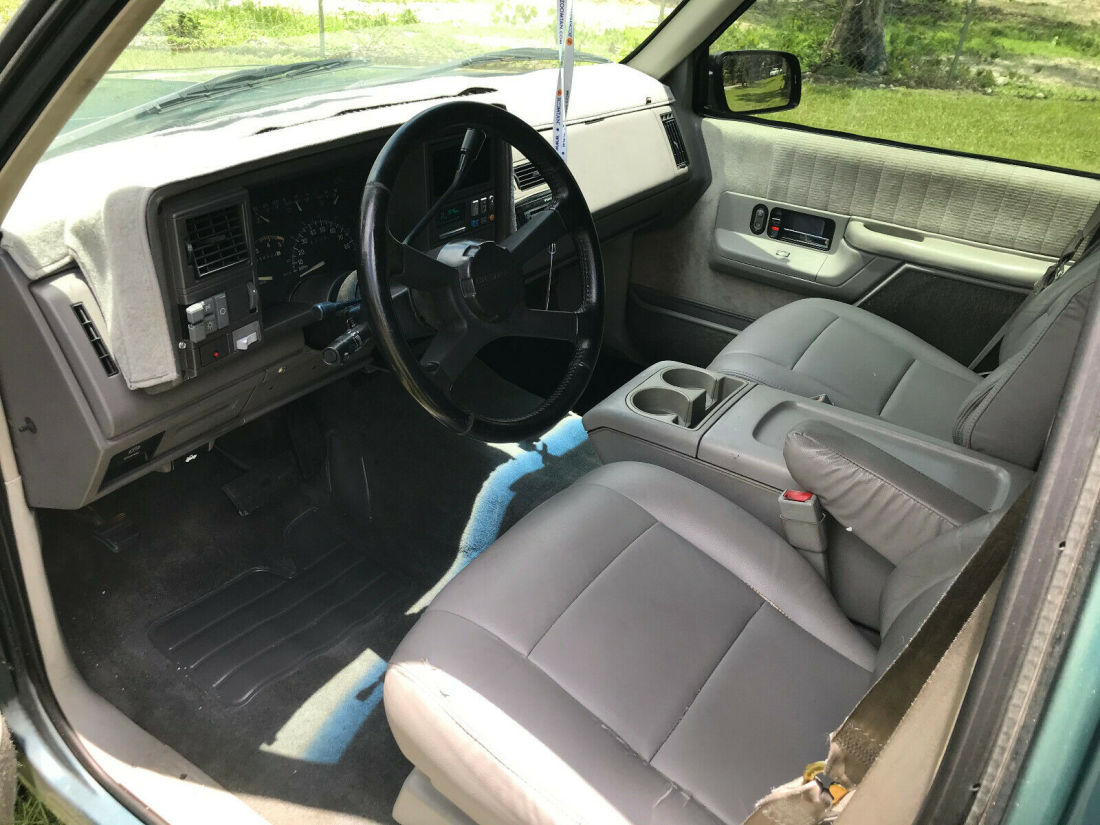 1994 Chevrolet Suburban - photo 6