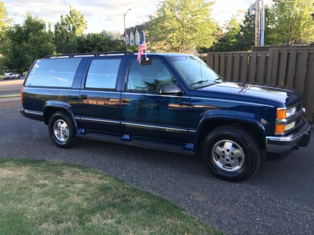 1994 CHEVROLET 1500 SUBURBAN 4X4 5.7 LITER ENG 1 OWNER SUPER LOW MILES 125,063 1994 Chevrolet Suburban