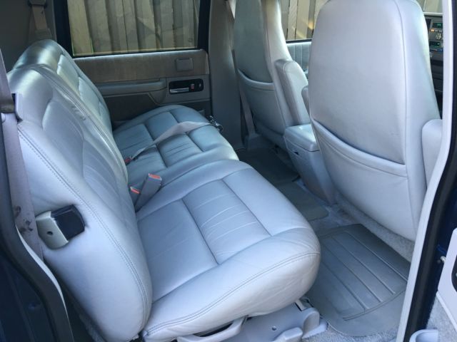 1994 Chevrolet Suburban - photo 10
