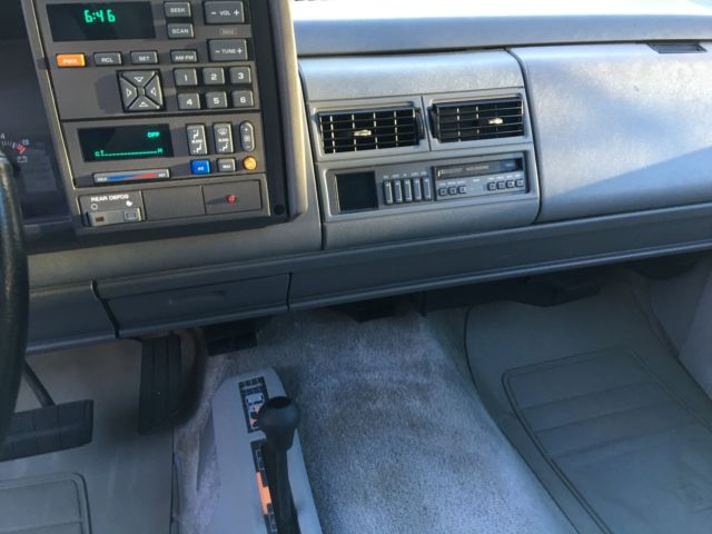 1994 Chevrolet Suburban - photo 13