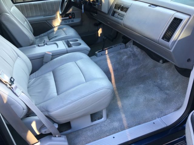1994 Chevrolet Suburban - photo 8