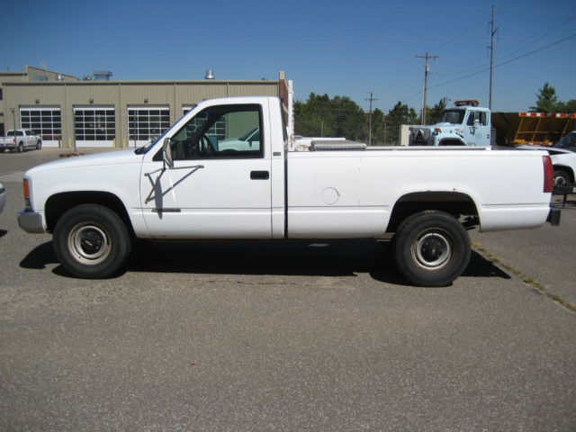 1994 Chevrolet C/K Pickup 2500 - photo 2