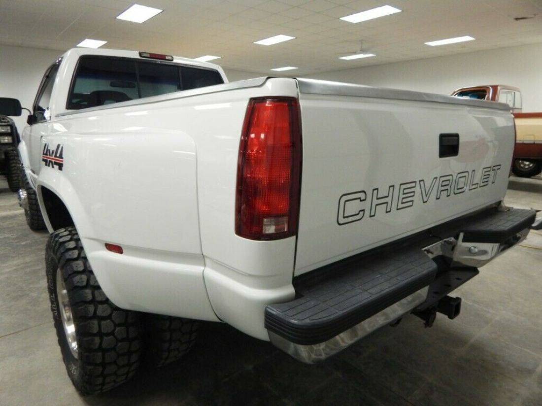 1994 Chevrolet C/K Pickup 3500 Silverado - photo 3