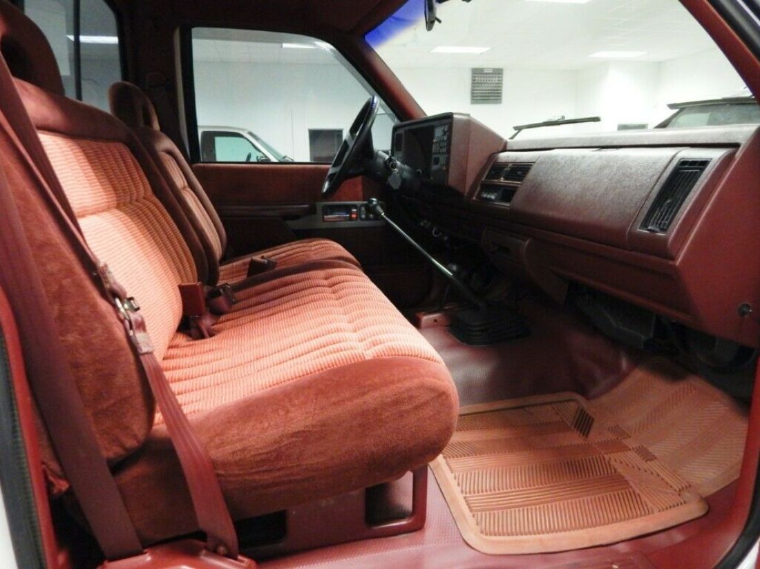 1994 Chevrolet C/K Pickup 3500 Silverado - photo 8