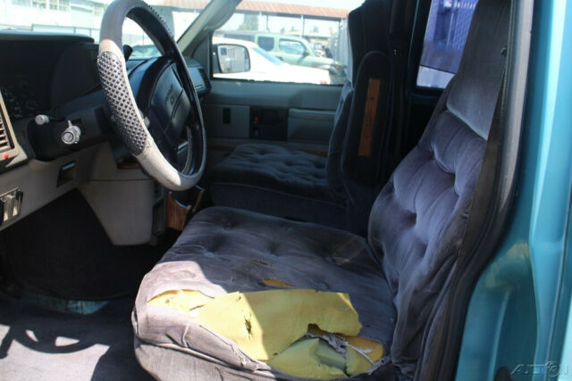 1994 Chevrolet Astro - photo 10