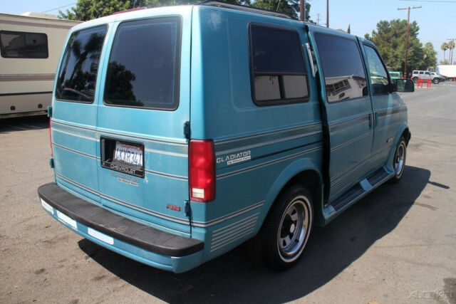 1994 Chevrolet Astro - photo 5