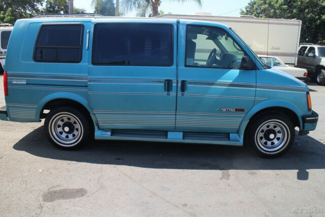 1994 Chevrolet Astro - photo 6