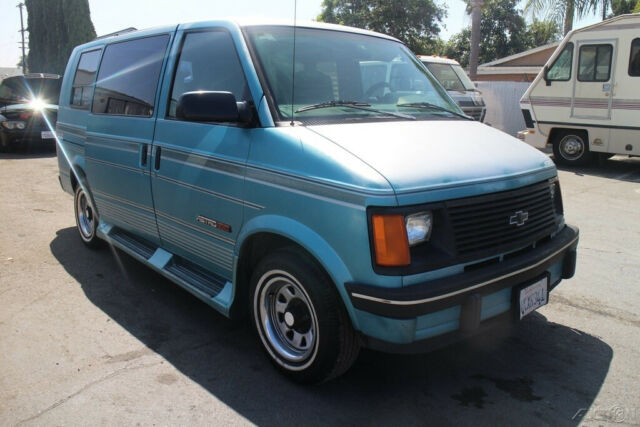 1994 Chevrolet Astro - photo 7