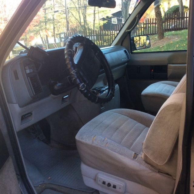 1994 Chevrolet Astro - photo 10