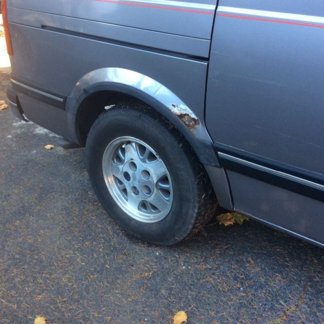 1994 Chevrolet Astro - photo 2