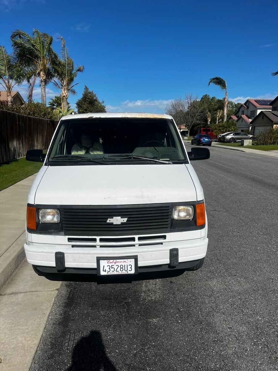 1994 Chevrolet Astro - photo 8