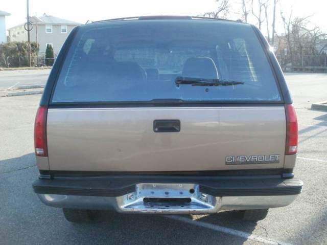 1994 Chevrolet Blazer Silverado 2dr 4WD SUV - photo 4