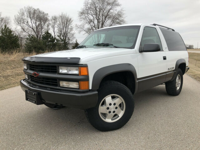 1994 Chevrolet Blazer K5 Sport, 4x4 - 86k Miles, Exceptional Condition - photo 3