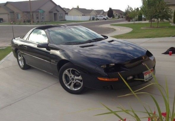1994 Chevrolet Camaro, Black with 158142 Miles available now! 1994 Chevrolet Camaro 3.4