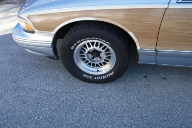 1994 Chevrolet Caprice CAPRICE CLASSIC - photo 5