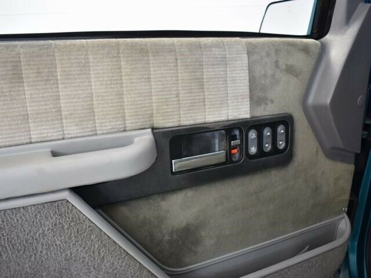 1994 Chevrolet C/K Pickup 1500 - photo 9